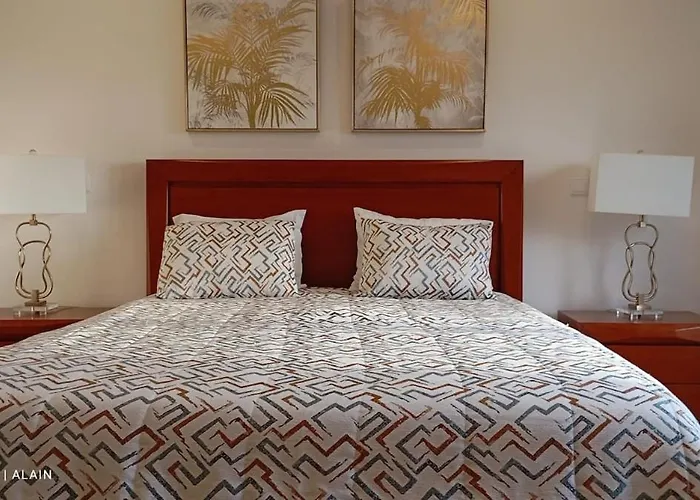 Lina Βίλα Lourinha (Lisbon)